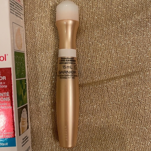 Garnier PureControl Targeted Pimple Tinted Corrector for Acne-Prone Skin Light/M - Picture 6 of 6